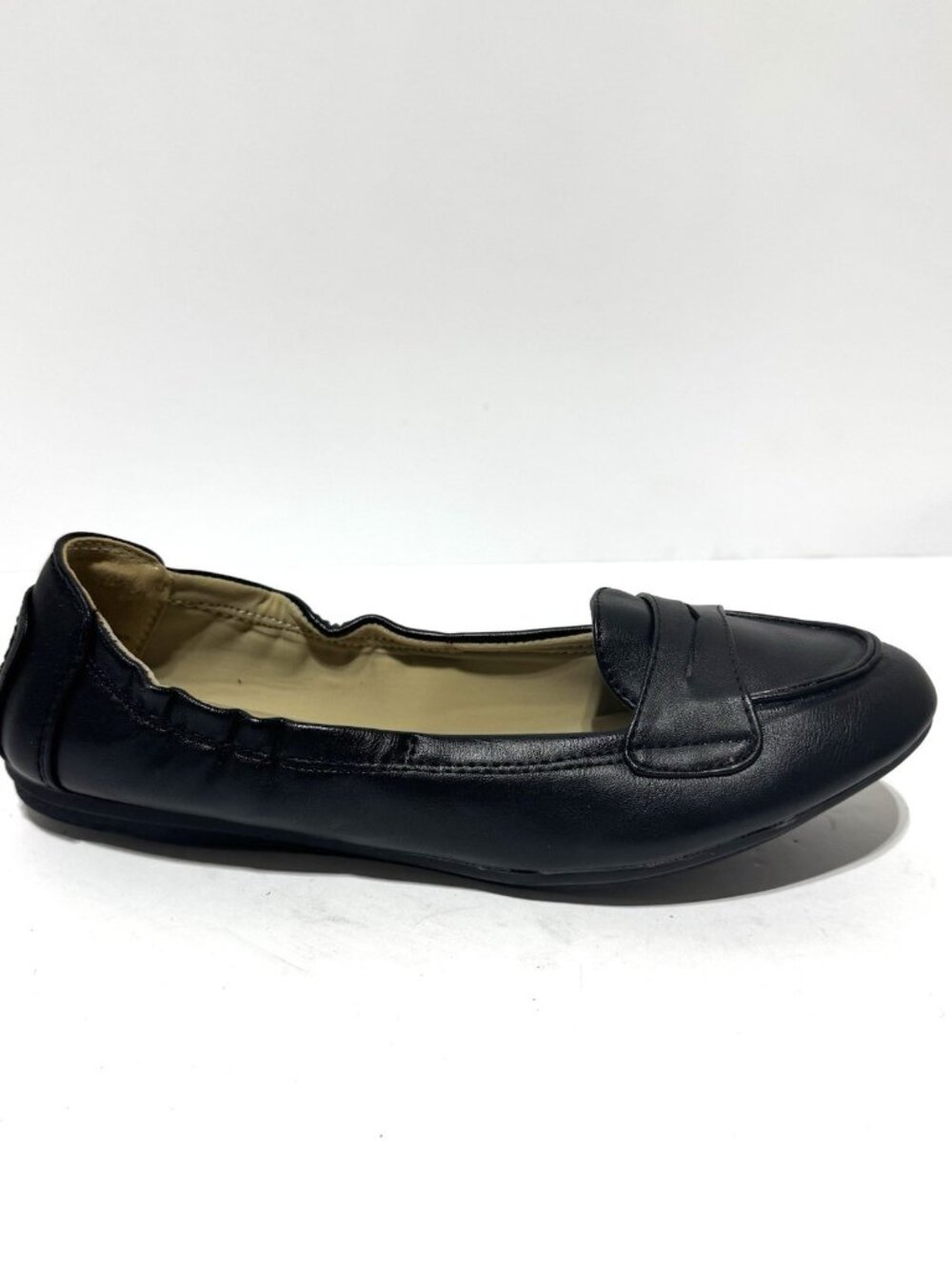 Cushionaire Womenβs Genie Flats Black Size 8 M